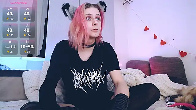 Littlepinkcat online show from March 22, 4:32 pm