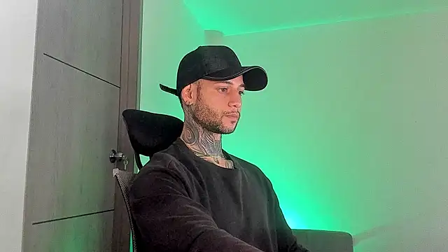  jamesleandros1 online show from June 6, 6:34 pm