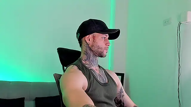 Snapshot of _jamesleandros1 chatting on July 12, 5:26 pm jamesleandros1 online show from July 12, 5:26 pm