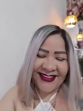 Snapshot of Dalessa_Bigtits chatting on June 20, 9:39 pm Dalessa Bigtits online show from June 20, 9:39 pm