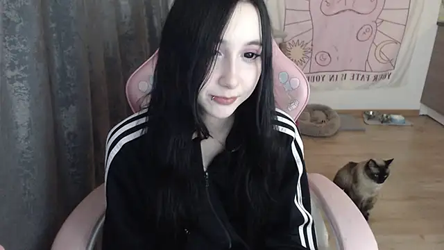 Holy420lolii online show from February 6, 8:45 pm