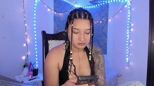 Eva Lee  online show from March 22, 9:45 am