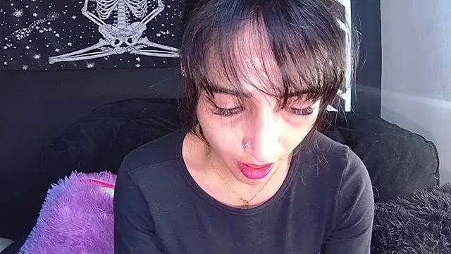 EvangelineCors online show from March 8, 6:58 pm