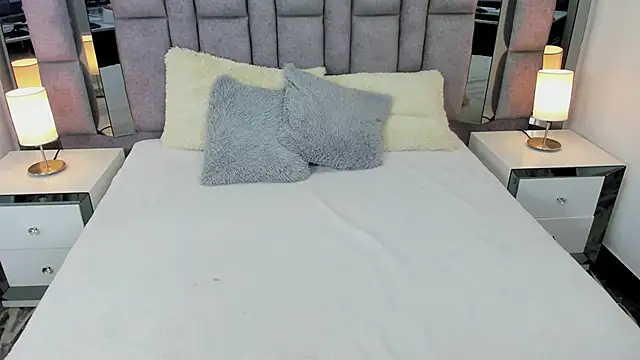 EMMAHILL1 online show from February 7, 7:17 pm