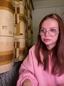 lovebellagrey online show from January 5, 6:00 pm