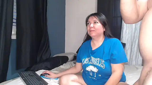 valhallacouple420 online show from September 19, 1:51 am