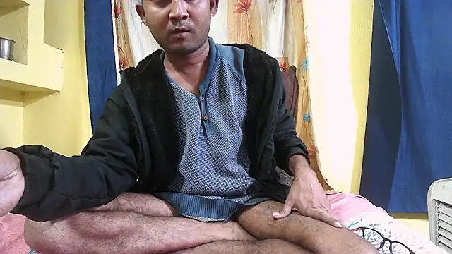 Snapshot of Cute_boy2000 chatting on December 11, 10:58 am Cute boy2000 online show from December 11, 10:58 am