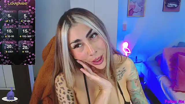 Martina Dash online show from January 22, 10:05 pm