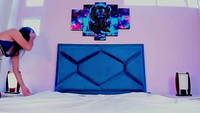 EmmaWilliamss online show from December 10, 1:55 pm