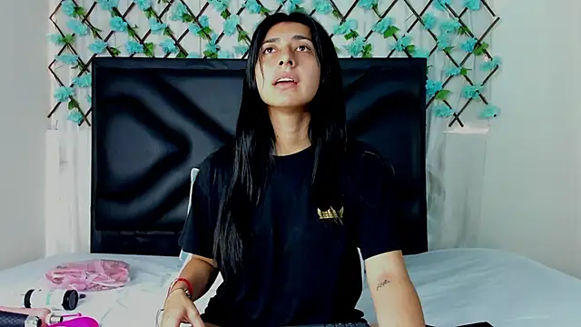 EmmaWilliamss online show from February 3, 3:27 pm