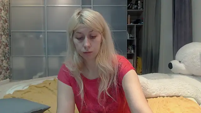 KyliePag online show from January 11, 4:28 am