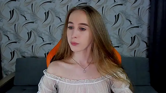 Snapshot of _mira_cle_ chatting on January 24, 2:39 am  mira cle  online show from January 24, 2:39 am