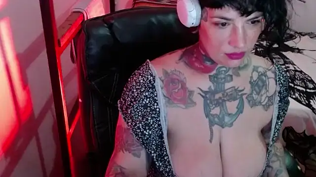 VampGirl1 online show from January 27, 12:16 pm