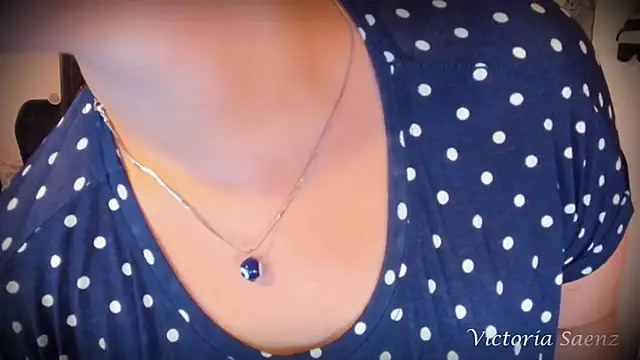 victoriaasaenz  online show from February 25, 12:58 am