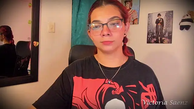 victoriaasaenz  online show from March 3, 12:37 am