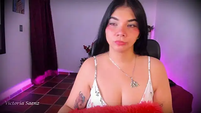 victoriaasaenz  online show from April 5, 12:52 am