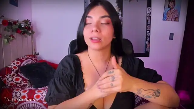 victoriaasaenz  online show from June 2, 12:56 am