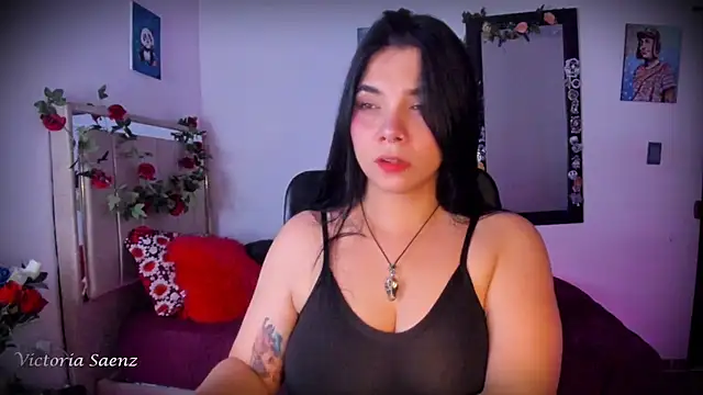 Snapshot of victoriaasaenz_ chatting on June 26, 12:59 am victoriaasaenz online show from June 26, 12:59 am