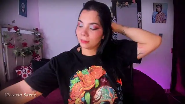Snapshot of victoriaasaenz_ chatting on June 28, 1:00 am victoriaasaenz online show from June 28, 1:00 am