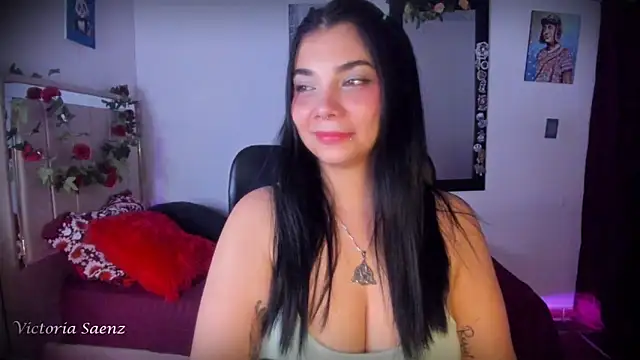 Snapshot of victoriaasaenz_ chatting on July 1, 12:01 am victoriaasaenz online show from July 1, 12:01 am