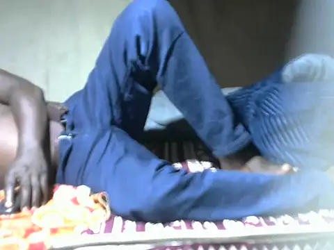 Snapshot of Leebwoy20 chatting on September 13, 3:23 pm Leebwoy20 online show from September 13, 3:23 pm