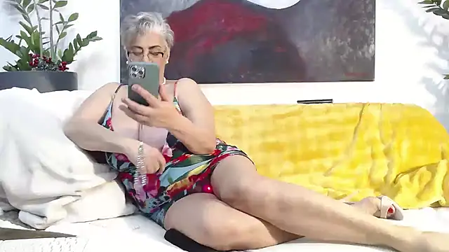 QueenfeeKaterina online show from January 8, 2:36 am