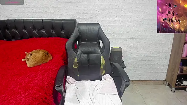 lauren ashlee online show from February 1, 1:51 pm