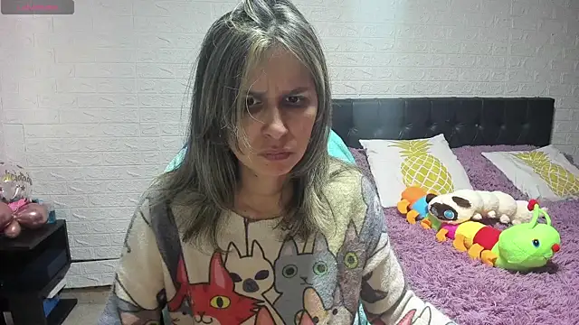 lauren ashlee online show from February 25, 2:22 pm