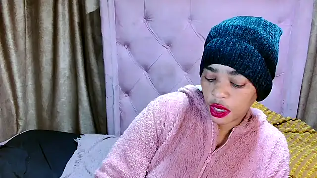 Snapshot of AFRICANGODDESSXXX chatting on May 3, 8:26 pm AFRICANGODDESSXXX online show from May 3, 8:26 pm