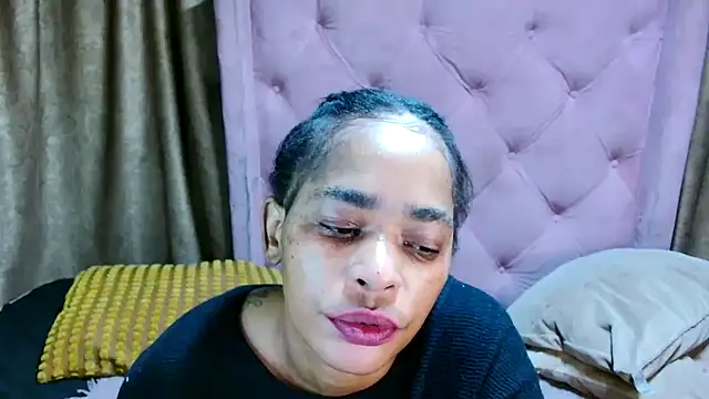 Snapshot of AFRICANGODDESSXXX chatting on May 7, 9:31 pm AFRICANGODDESSXXX online show from May 7, 9:31 pm