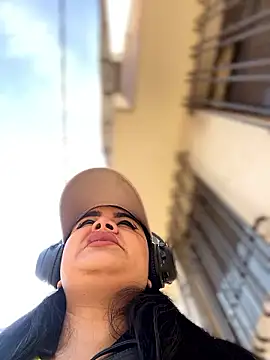 Snapshot of Insane_Issa chatting on December 2, 1:02 pm Insane Issa online show from December 2, 1:02 pm