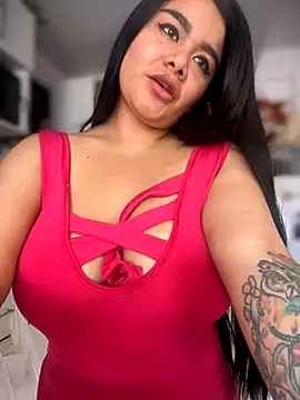 Snapshot of Insane_Issa chatting on December 6, 4:38 pm Insane Issa online show from December 6, 4:38 pm