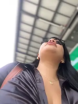 Snapshot of Insane_Issa chatting on March 13, 6:45 pm Insane Issa online show from March 13, 6:45 pm