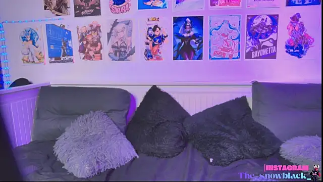 Snapshot of snowblack_ chatting on May 1, 5:39 pm snowblack online show from May 1, 5:39 pm