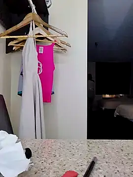 SlimBeenBadd1981 online show from March 16, 12:44 pm