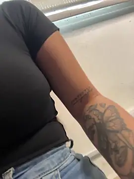 LunaBaker-1 online show from November 17, 8:36 pm