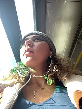 charlott lens online show from February 18, 12:39 pm