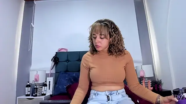 charlott lens online show from September 23, 3:26 pm