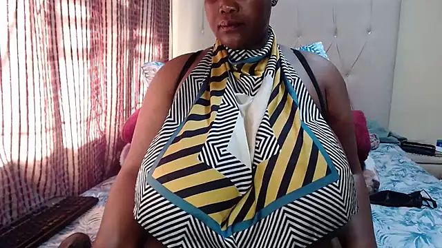 CHOCOLATEDARKBUSTYX online show from May 29, 2:15 pm