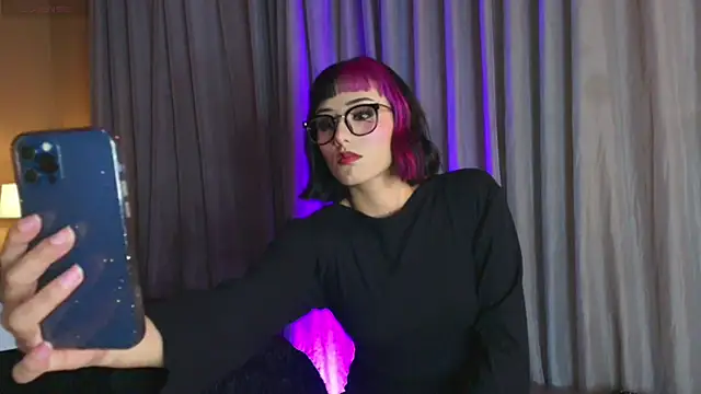 tati cardenas online show from March 4, 7:30 am