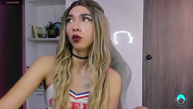 sofi elfqueen online show from February 16, 10:54 pm