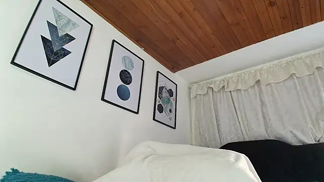 sam her online show from September 25, 9:18 pm