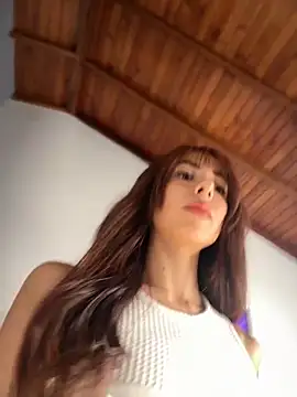 lauravasquez online show from April 1, 3:53 pm