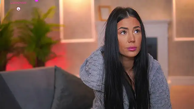 Abbela White online show from September 13, 6:35 am