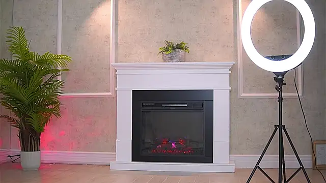 Abbela White online show from September 22, 6:04 am