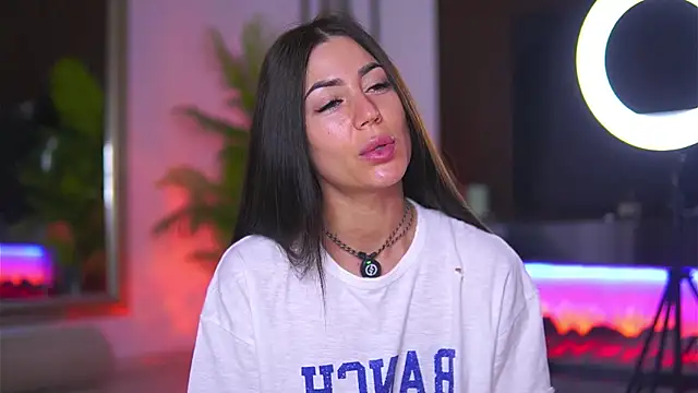 Abbela White online show from April 14, 5:57 am