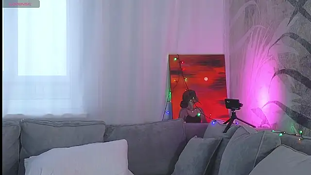 lily  foster online show from December 24, 7:28 am