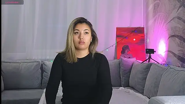 lily  foster online show from January 5, 4:04 am