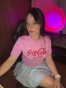 Snapshot of Megan_lu2 chatting on December 19, 6:34 am Megan lu2 online show from December 19, 6:34 am