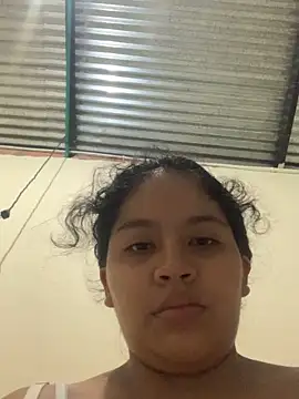 moncerrat luna online show from November 11, 12:21 am